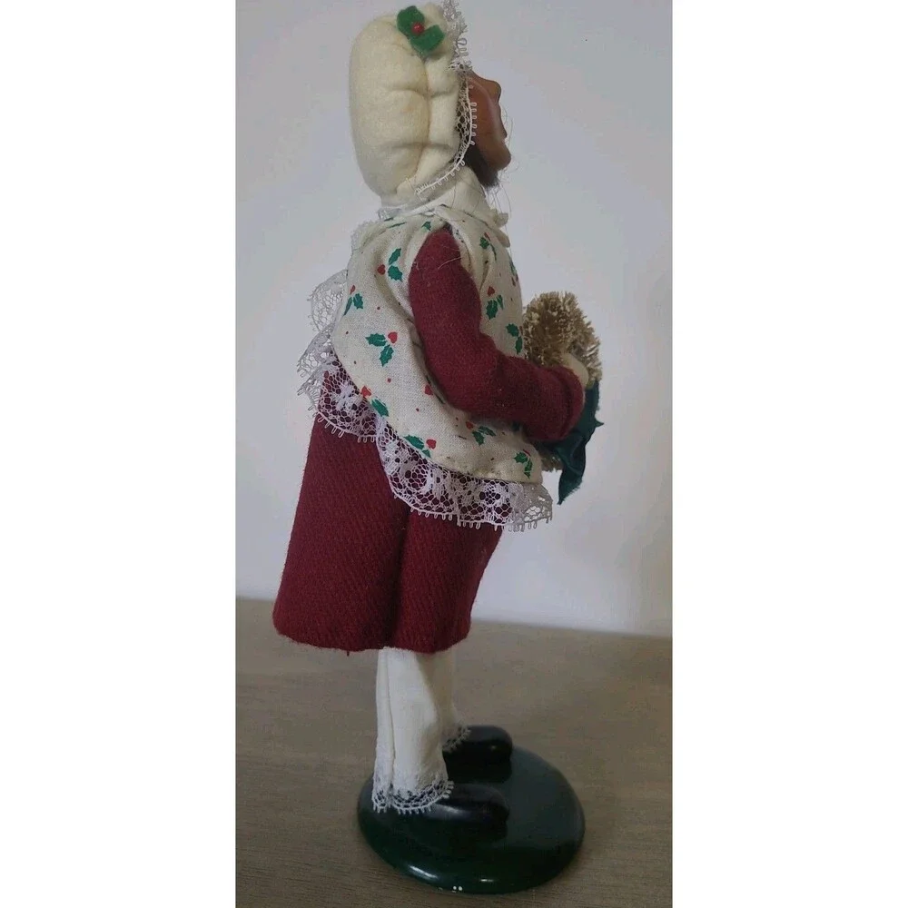 Byers Choice Carolers Girl With Wreath Red Dress 1992 Vintage 10